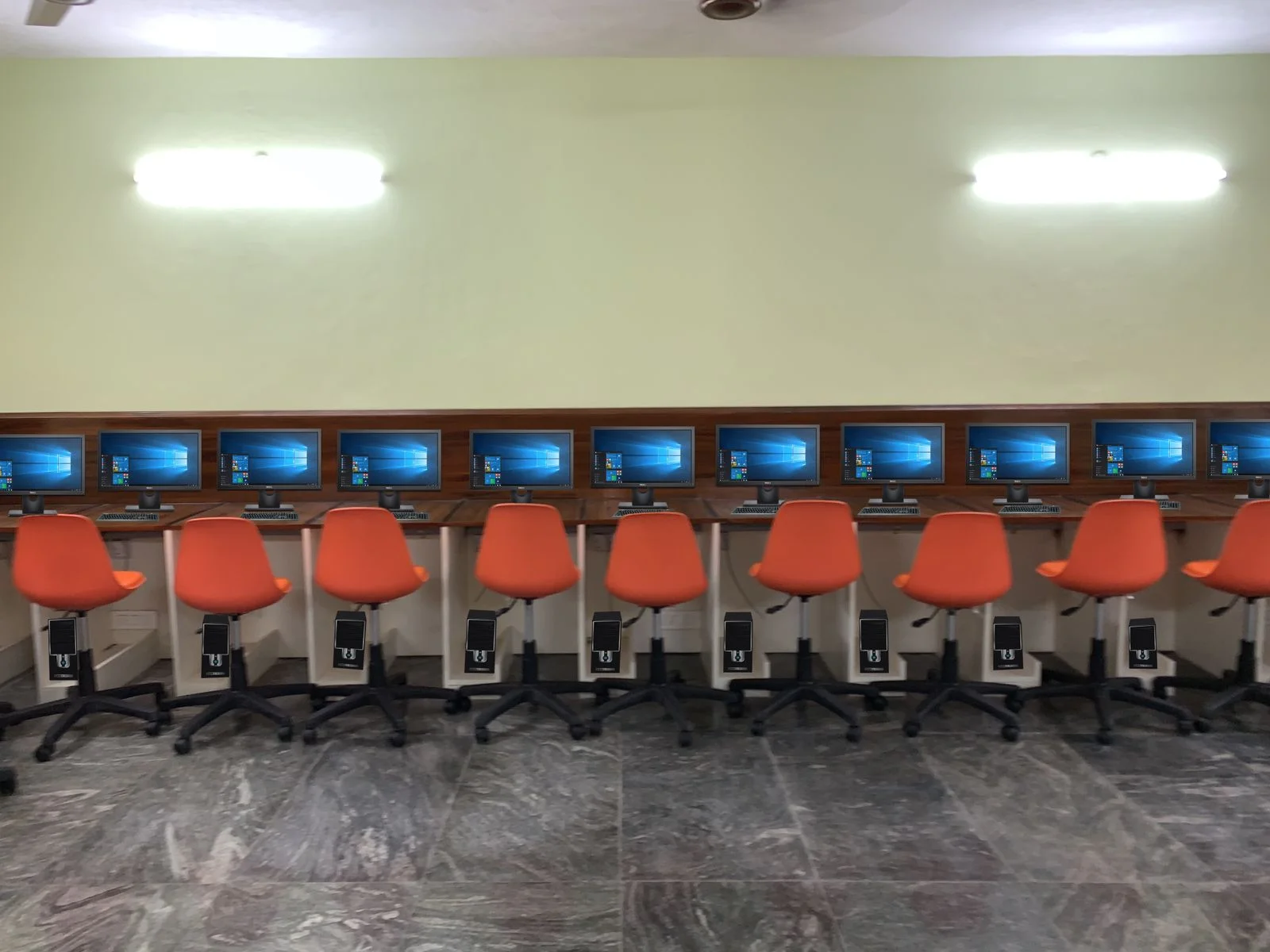 Computer Lab - Image 1